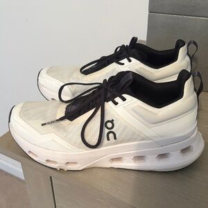 Women’s On Cloud Sneakers
